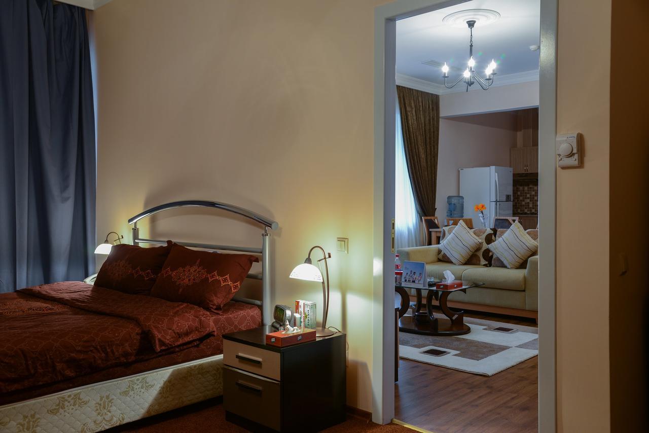 City Mansion Aparthotel Baky Esterno foto