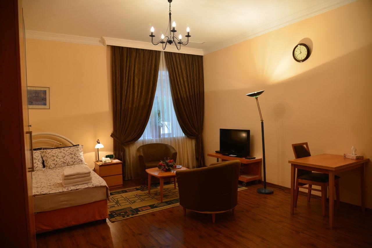 City Mansion Aparthotel Baky Esterno foto